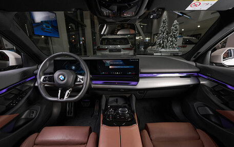 BMW 5 серия, 2023 год, 10 650 000 рублей, 24 фотография