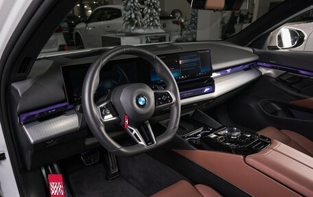 BMW 5 серия, 2023 год, 10 650 000 рублей, 18 фотография