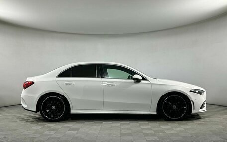 Mercedes-Benz A-Класс, 2019 год, 2 799 000 рублей, 4 фотография