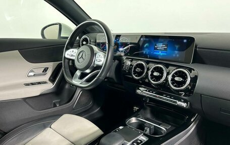 Mercedes-Benz A-Класс, 2019 год, 2 799 000 рублей, 14 фотография