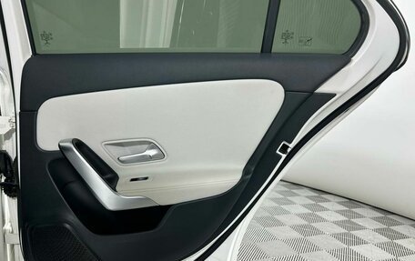 Mercedes-Benz A-Класс, 2019 год, 2 799 000 рублей, 26 фотография