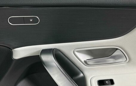 Mercedes-Benz A-Класс, 2019 год, 2 799 000 рублей, 24 фотография