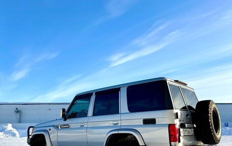 Toyota Land Cruiser 70, 2021 год, 6 000 000 рублей, 2 фотография