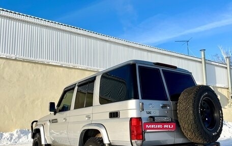 Toyota Land Cruiser 70, 2021 год, 6 000 000 рублей, 7 фотография