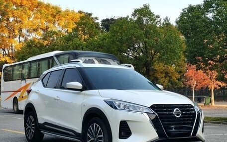 Nissan Kicks I, 2022 год, 1 300 000 рублей, 3 фотография