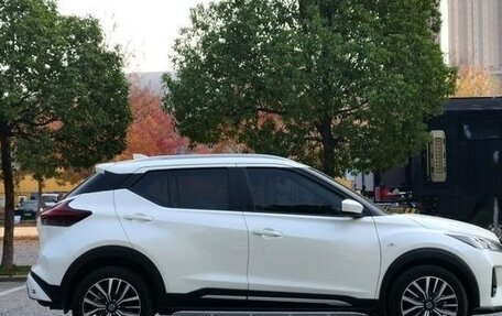 Nissan Kicks I, 2022 год, 1 300 000 рублей, 4 фотография