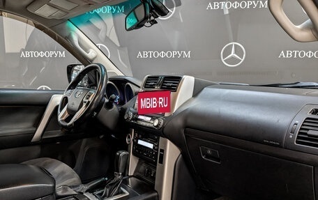 Toyota Land Cruiser Prado 150 рестайлинг 2, 2011 год, 2 600 000 рублей, 13 фотография