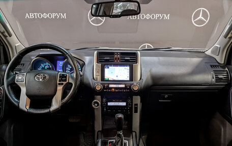 Toyota Land Cruiser Prado 150 рестайлинг 2, 2011 год, 2 600 000 рублей, 14 фотография