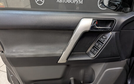 Toyota Land Cruiser Prado 150 рестайлинг 2, 2011 год, 2 600 000 рублей, 19 фотография