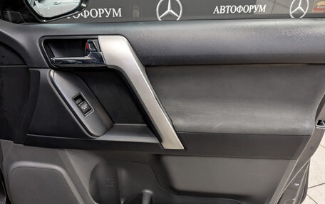 Toyota Land Cruiser Prado 150 рестайлинг 2, 2011 год, 2 600 000 рублей, 23 фотография