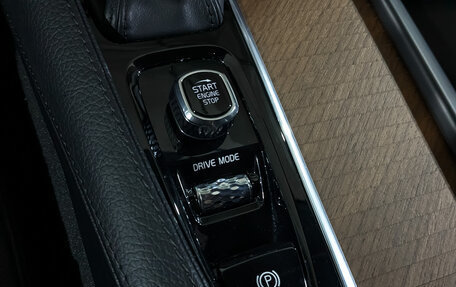 Volvo XC90 II рестайлинг, 2018 год, 3 430 000 рублей, 27 фотография