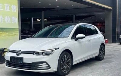 Volkswagen Golf VIII, 2023 год, 1 950 000 рублей, 1 фотография