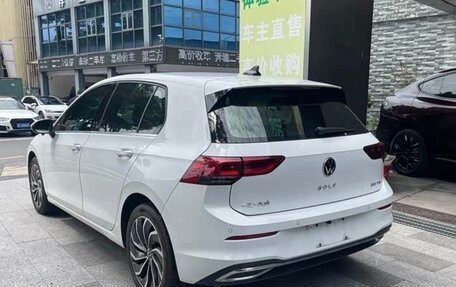 Volkswagen Golf VIII, 2023 год, 1 950 000 рублей, 4 фотография