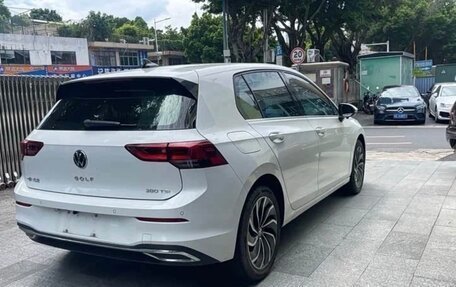 Volkswagen Golf VIII, 2023 год, 1 950 000 рублей, 3 фотография