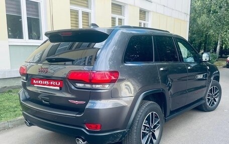Jeep Grand Cherokee, 2019 год, 4 000 000 рублей, 2 фотография