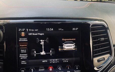 Jeep Grand Cherokee, 2019 год, 4 000 000 рублей, 15 фотография