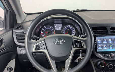 Hyundai Solaris II рестайлинг, 2016 год, 1 090 000 рублей, 21 фотография