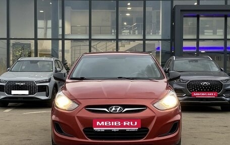 Hyundai Solaris II рестайлинг, 2011 год, 797 000 рублей, 2 фотография
