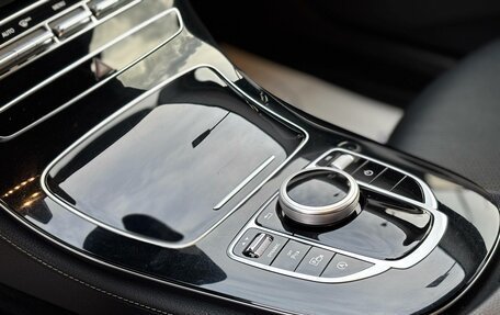 Mercedes-Benz E-Класс, 2019 год, 1 800 000 рублей, 18 фотография