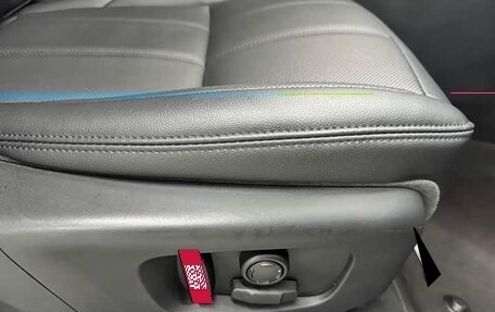 Land Rover Range Rover Evoque II, 2022 год, 3 300 000 рублей, 13 фотография