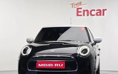 MINI Hatch, 2024 год, 3 320 000 рублей, 3 фотография