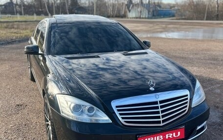 Mercedes-Benz S-Класс, 2010 год, 1 835 000 рублей, 1 фотография