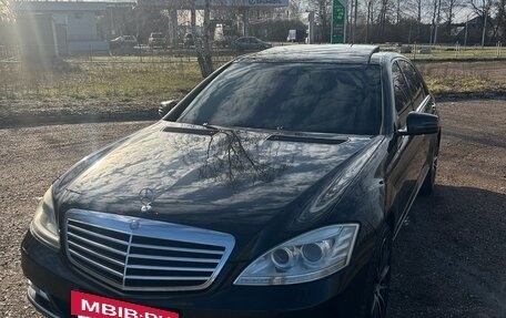 Mercedes-Benz S-Класс, 2010 год, 1 835 000 рублей, 3 фотография