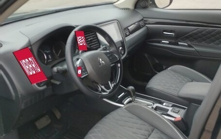 Mitsubishi Outlander III рестайлинг 3, 2022 год, 3 400 000 рублей, 4 фотография