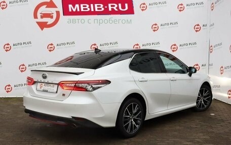 Toyota Camry, 2021 год, 3 249 000 рублей, 2 фотография