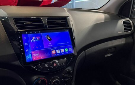 Hyundai Solaris II рестайлинг, 2015 год, 1 045 000 рублей, 11 фотография