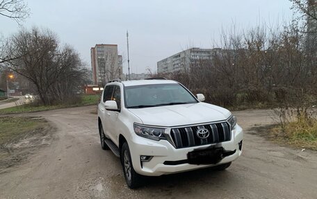 Toyota Land Cruiser Prado 150 рестайлинг 2, 2017 год, 5 600 000 рублей, 1 фотография