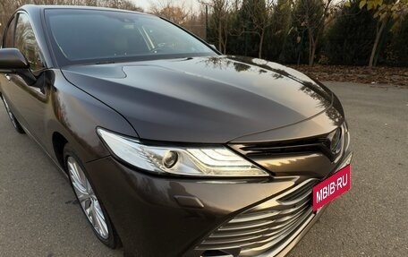 Toyota Camry, 2018 год, 2 510 000 рублей, 4 фотография