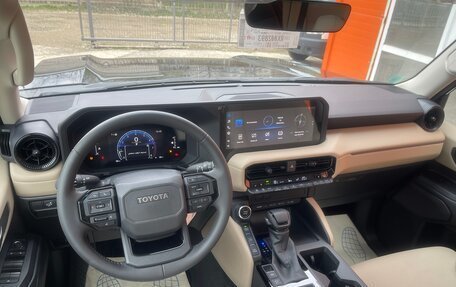 Toyota Land Cruiser Prado, 2024 год, 9 295 000 рублей, 13 фотография