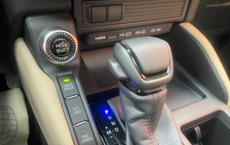 Toyota Land Cruiser Prado, 2024 год, 9 295 000 рублей, 16 фотография