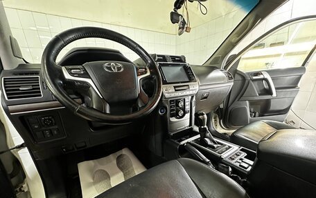 Toyota Land Cruiser Prado 150 рестайлинг 2, 2017 год, 5 600 000 рублей, 6 фотография