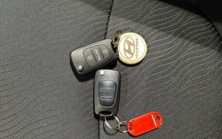 Hyundai Solaris II рестайлинг, 2012 год, 739 000 рублей, 13 фотография