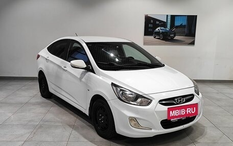 Hyundai Solaris II рестайлинг, 2012 год, 739 000 рублей, 3 фотография