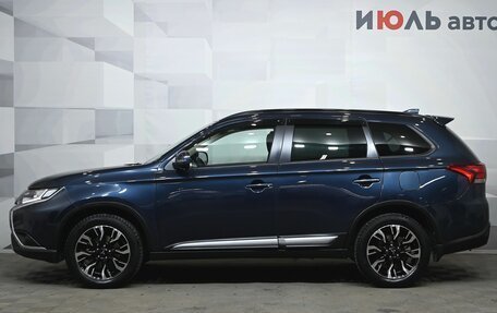 Mitsubishi Outlander III рестайлинг 3, 2021 год, 3 280 000 рублей, 8 фотография