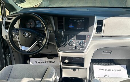 Toyota Sienna III, 2015 год, 2 100 000 рублей, 6 фотография