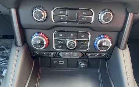 GMC Yukon IV, 2024 год, 13 695 000 рублей, 15 фотография