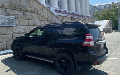 Toyota Land Cruiser Prado 150 рестайлинг 2, 2014 год, 3 200 000 рублей, 10 фотография