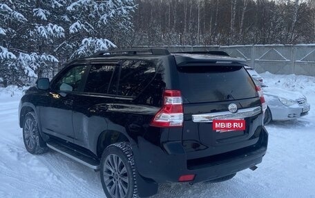 Toyota Land Cruiser Prado 150 рестайлинг 2, 2014 год, 3 200 000 рублей, 8 фотография