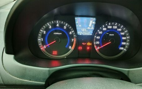 Hyundai Solaris II рестайлинг, 2011 год, 600 000 рублей, 6 фотография