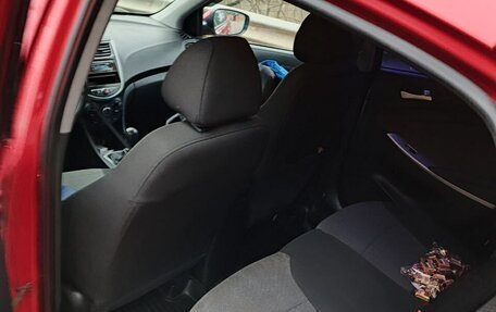 Hyundai Solaris II рестайлинг, 2011 год, 600 000 рублей, 8 фотография