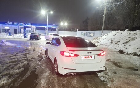 Hyundai Elantra VI рестайлинг, 2017 год, 900 000 рублей, 3 фотография