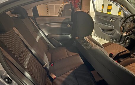 KIA Rio IV, 2018 год, 1 300 000 рублей, 22 фотография