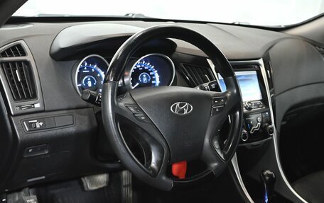 Hyundai Sonata VI, 2010 год, 1 099 000 рублей, 16 фотография