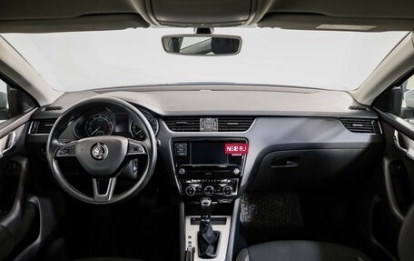 Skoda Octavia, 2020 год, 1 590 000 рублей, 10 фотография