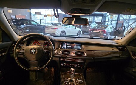 BMW 7 серия, 2015 год, 2 150 000 рублей, 24 фотография