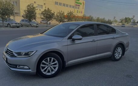 Volkswagen Passat B8 рестайлинг, 2015 год, 1 650 000 рублей, 2 фотография